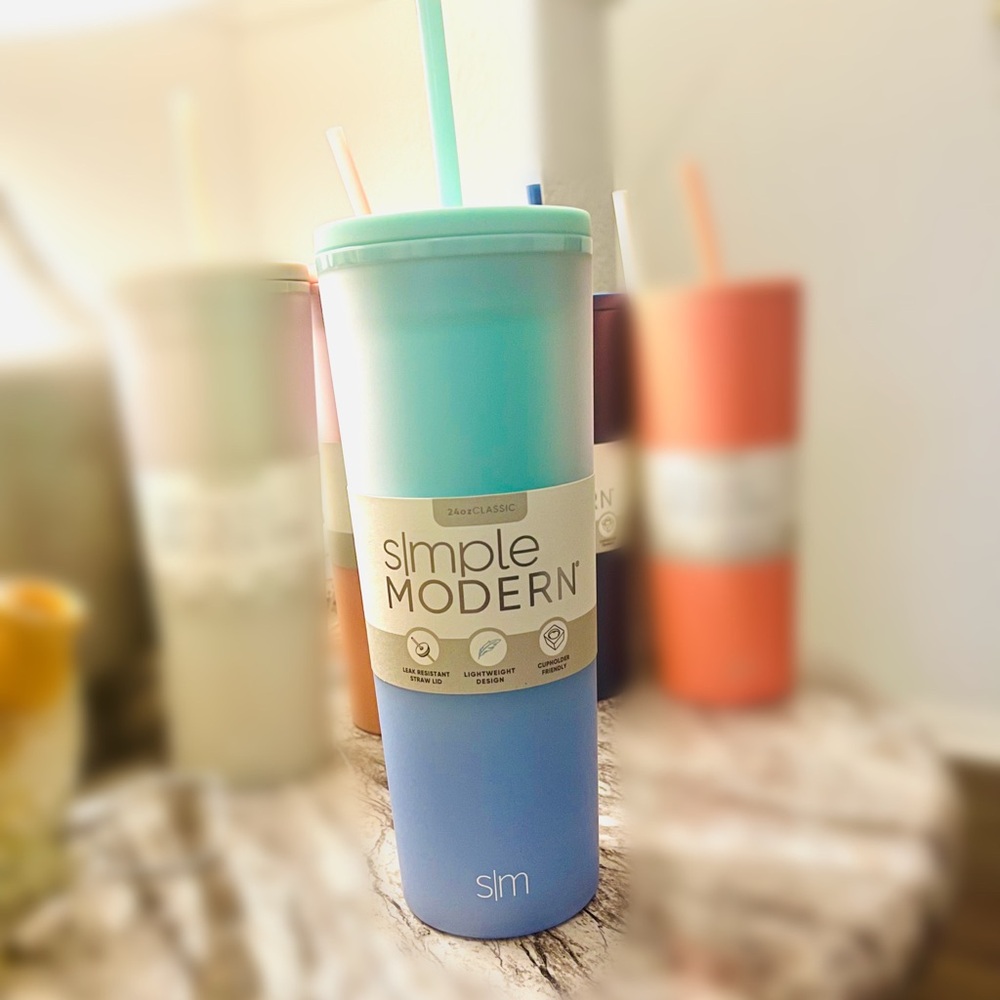 Lt. Blue Gradient Classic Mint 24oz Leak-resistant, Lightweight, Sweat-free Cup